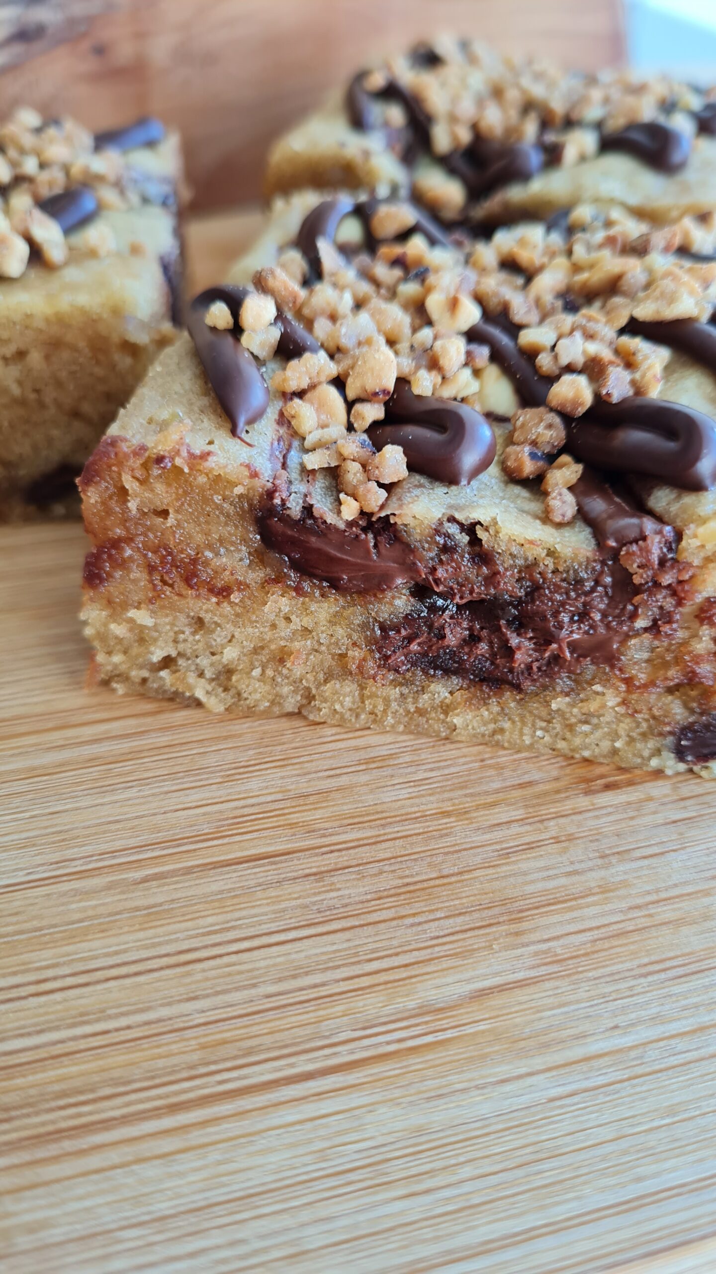 Hazlenut Blondie